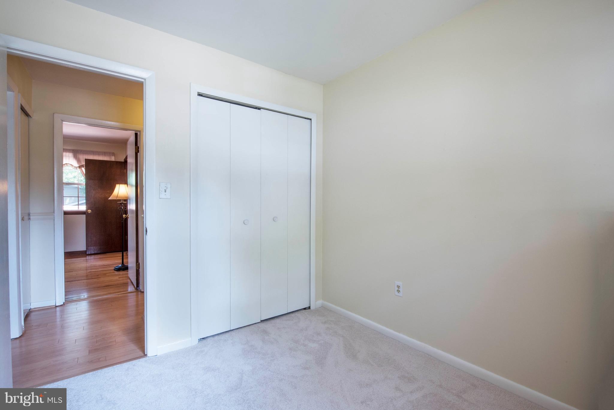 WOODLAND BEACH - Residential