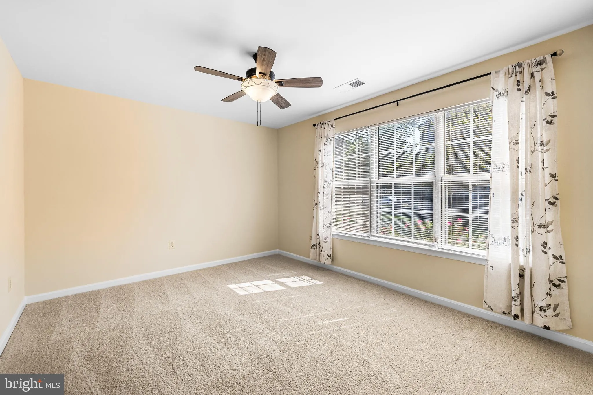 Pikesville, Maryland 21208, United States, 3 Bedrooms Bedrooms, ,2 BathroomsBathrooms,Residential,Pending,21786