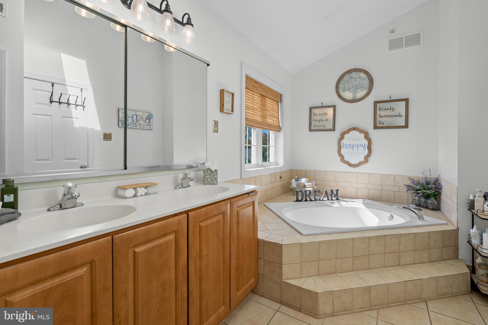 ESTATES AT WARRINGTON RIDGE - Residential