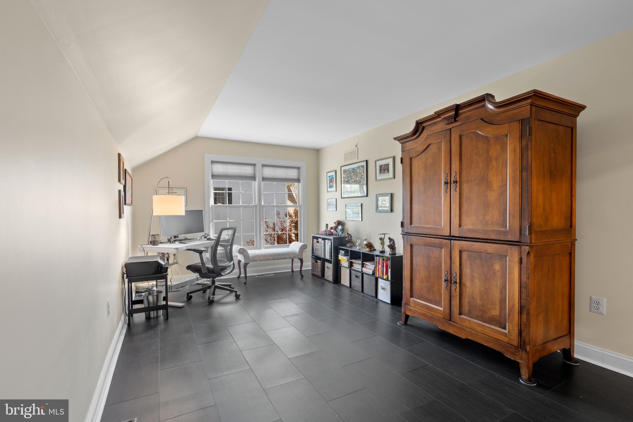 ESTATES AT WARRINGTON RIDGE - Residential