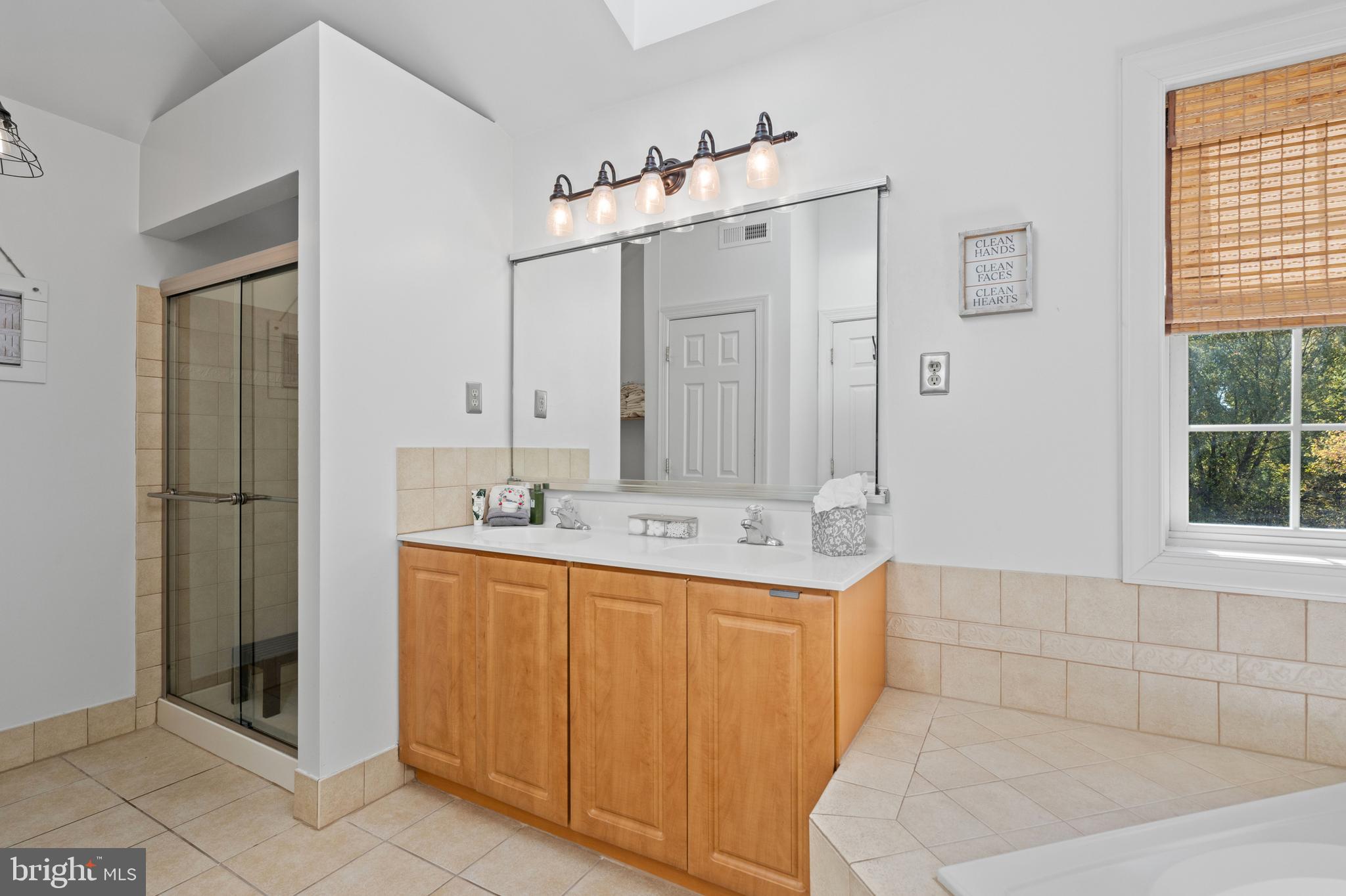 ESTATES AT WARRINGTON RIDGE - Residential