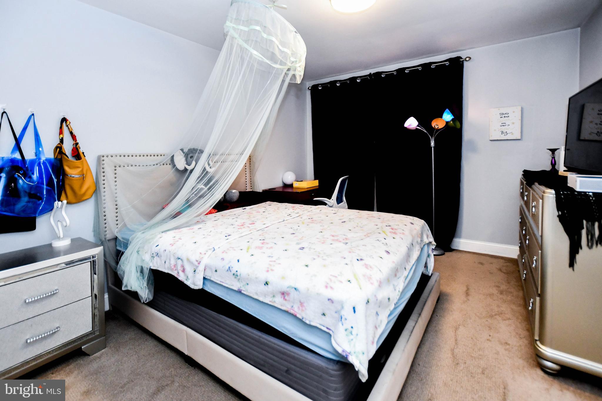 WOODBERRY FOREST - Residential