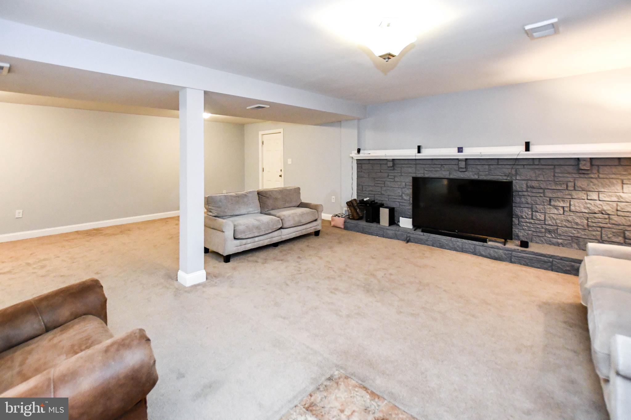 WOODBERRY FOREST - Residential