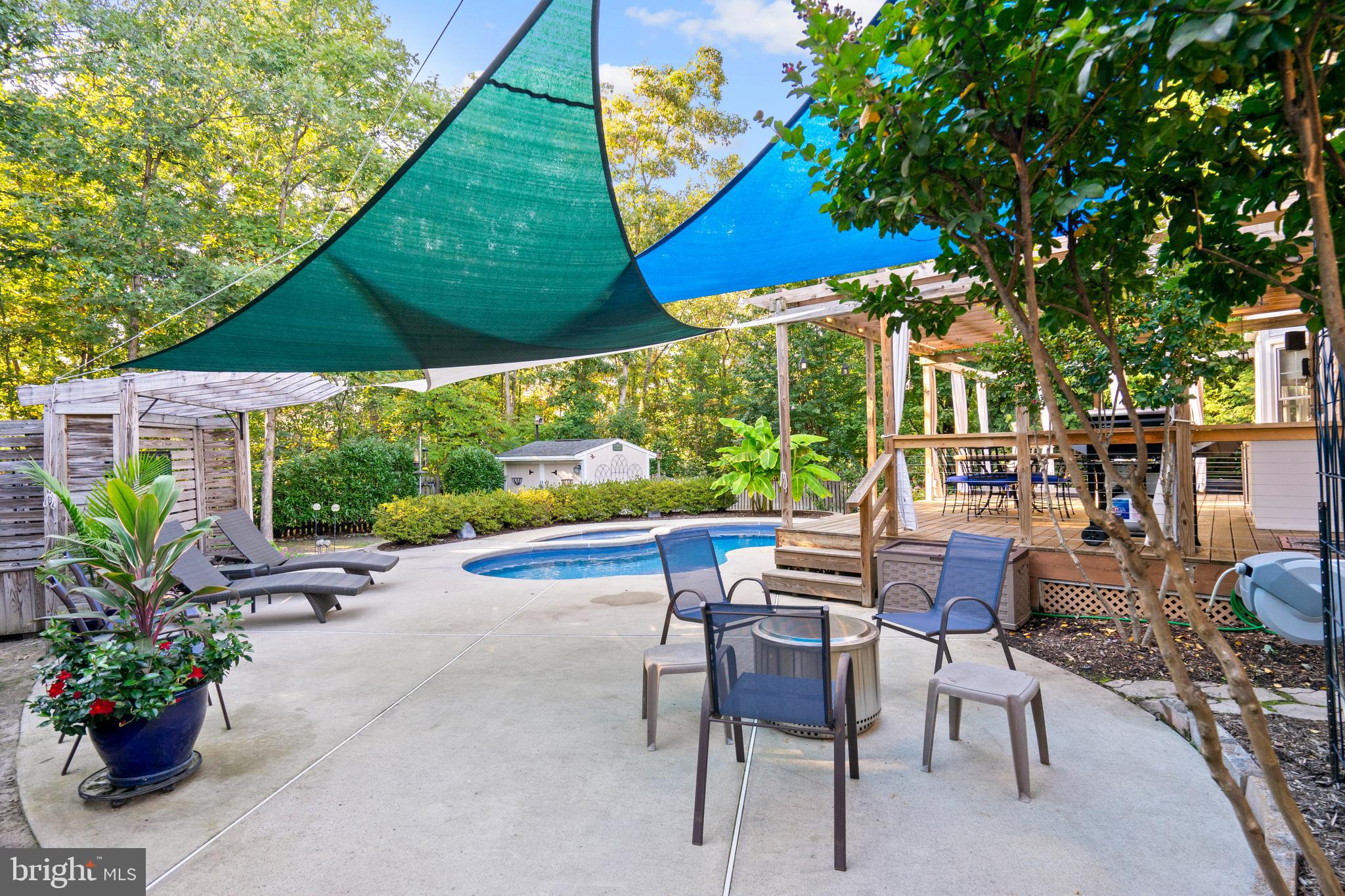 ASHBURN FARM - Residential