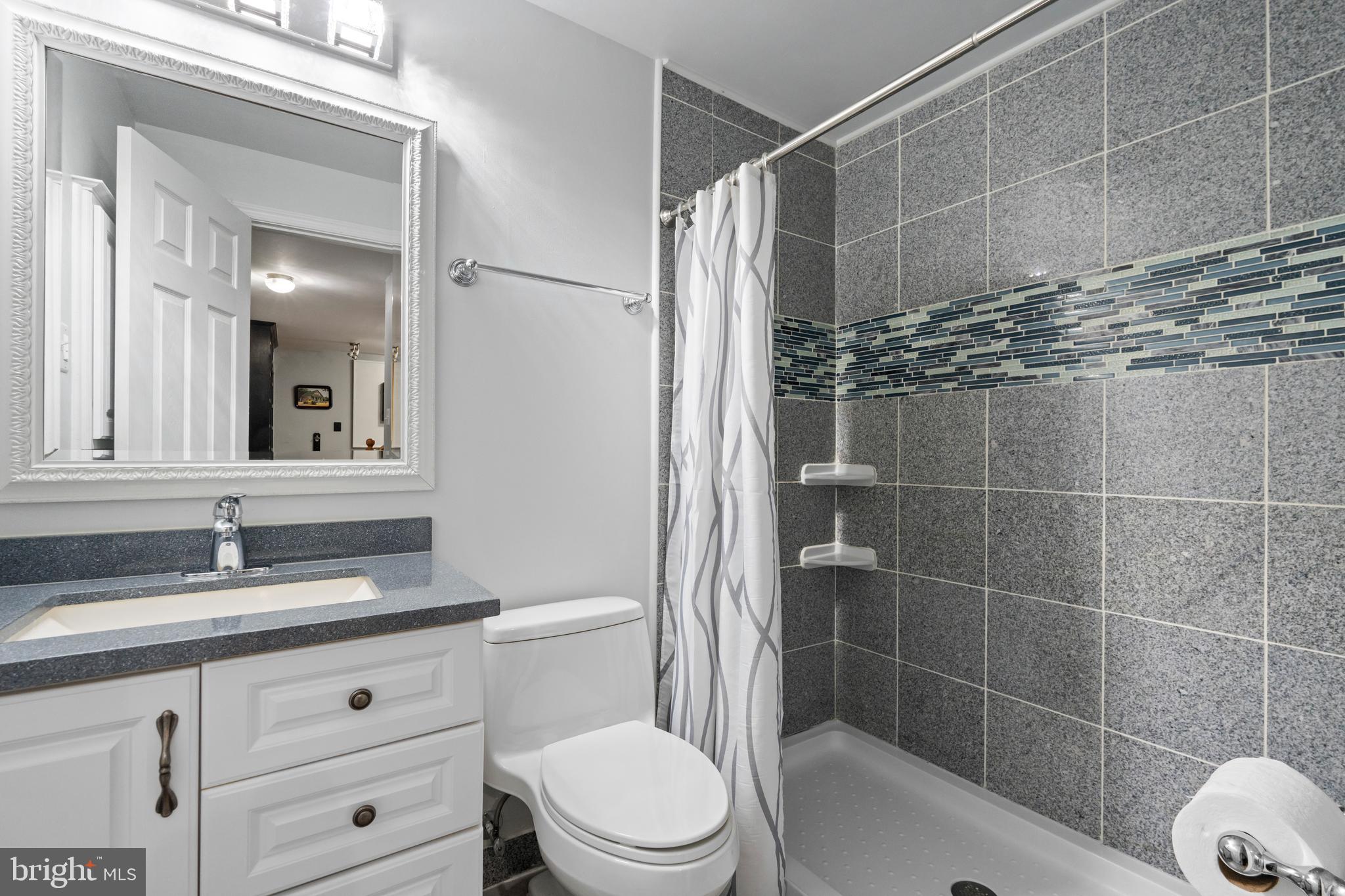 ASHBURN FARM - Residential