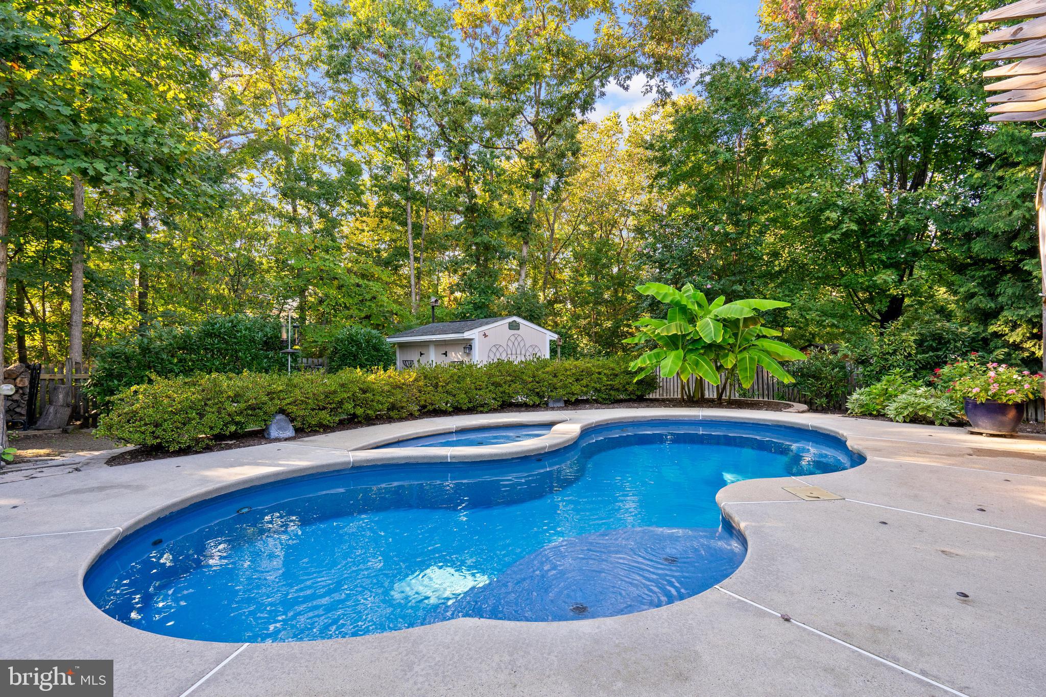 ASHBURN FARM - Residential