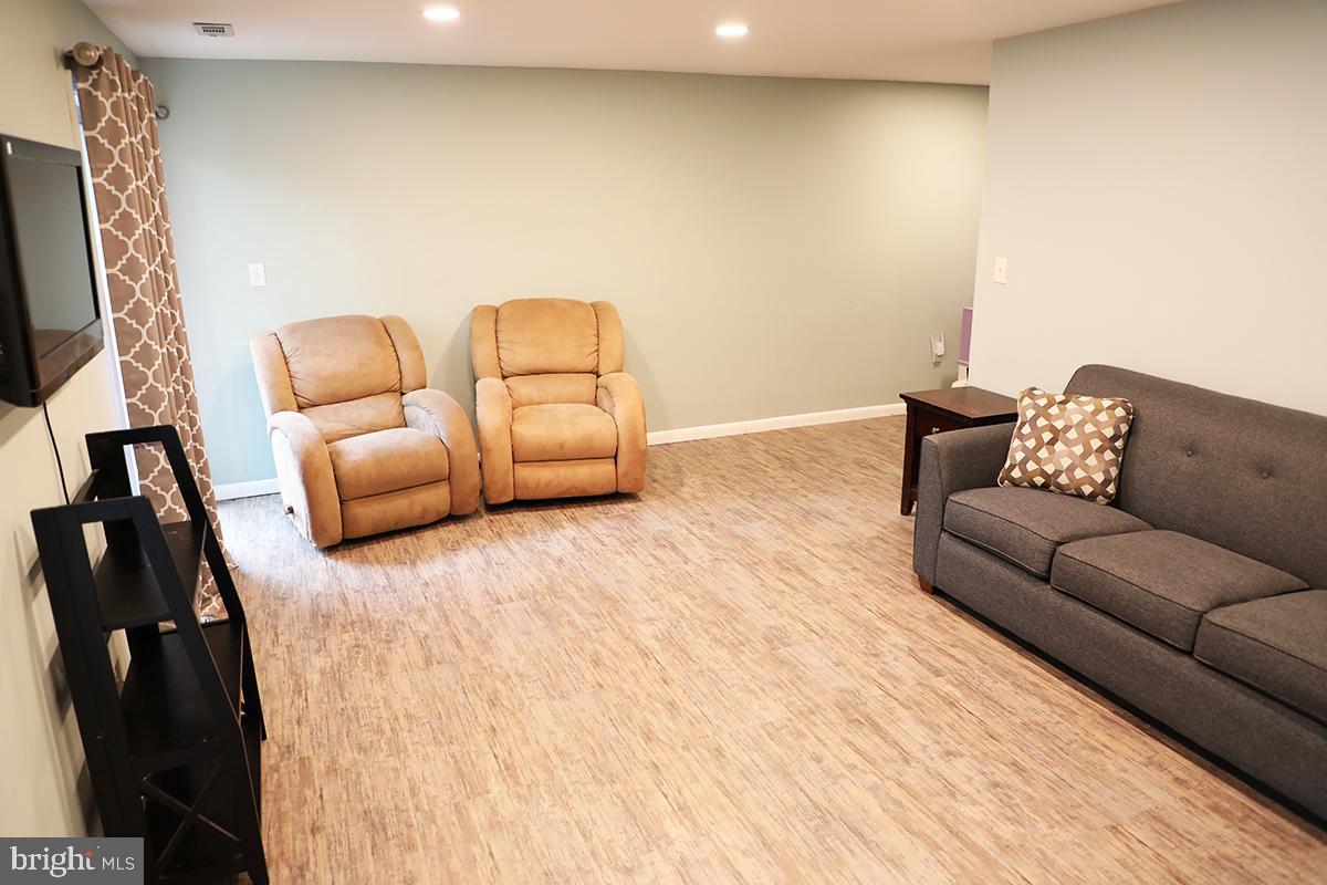 CROFTON VILLAGE - Residential