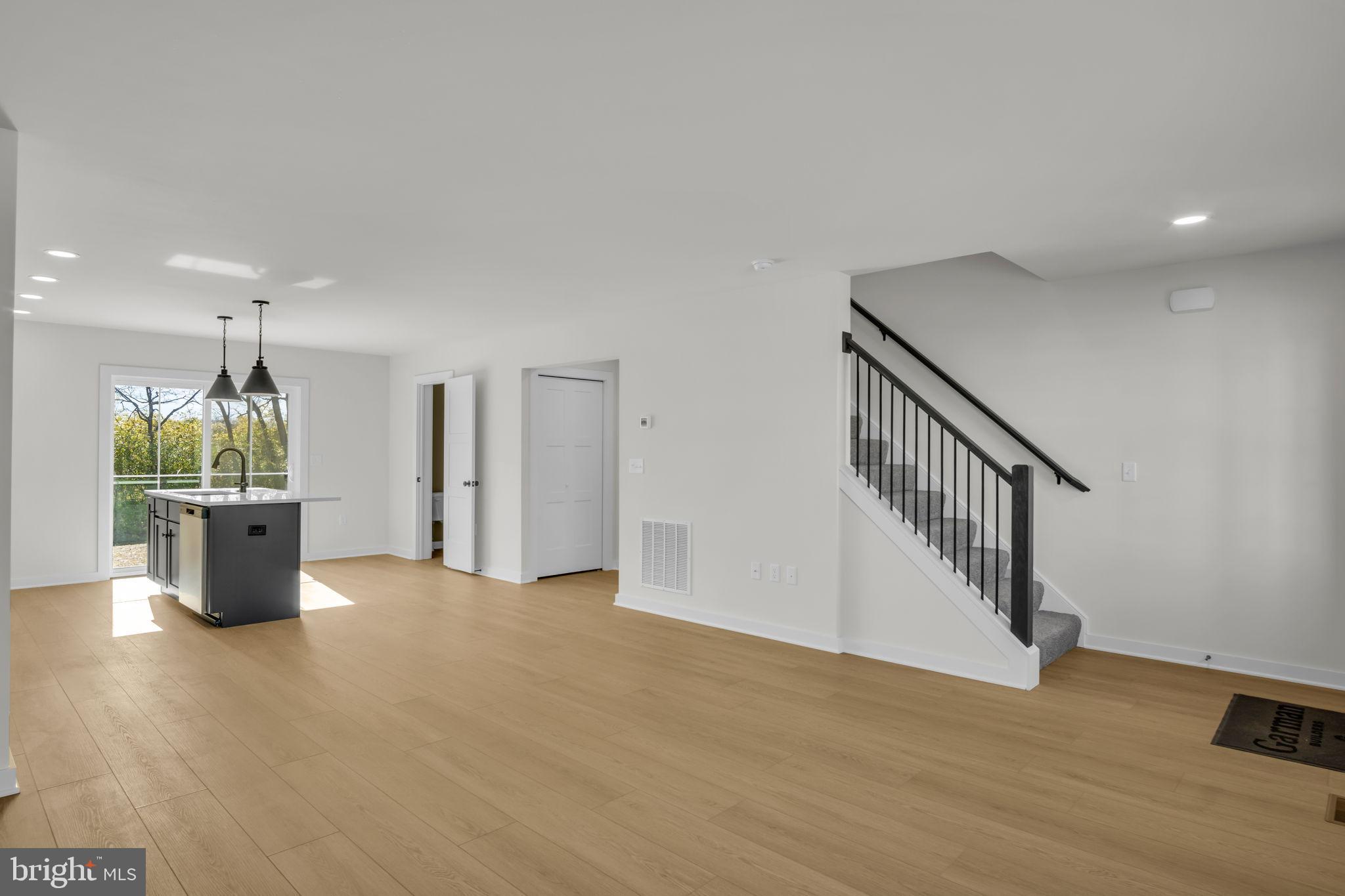 HAYS LANDING - Residential