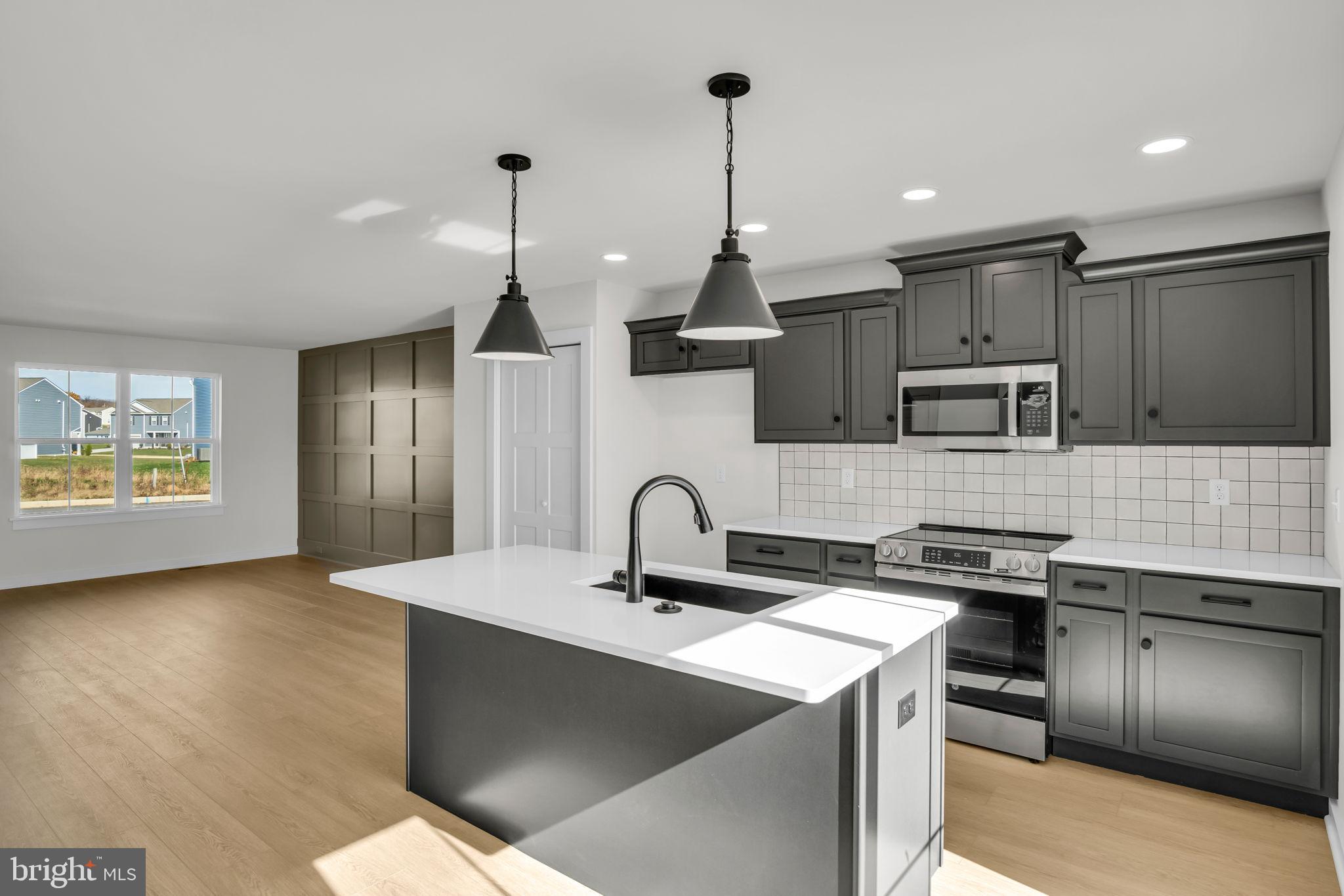 HAYS LANDING - Residential