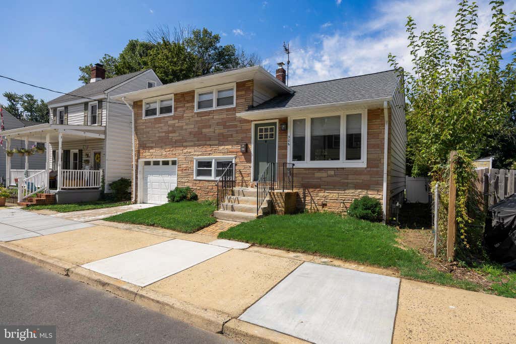 Photo of 306 Borden Street, BORDENTOWN, NJ 08505 (MLS # NJBL2119252)