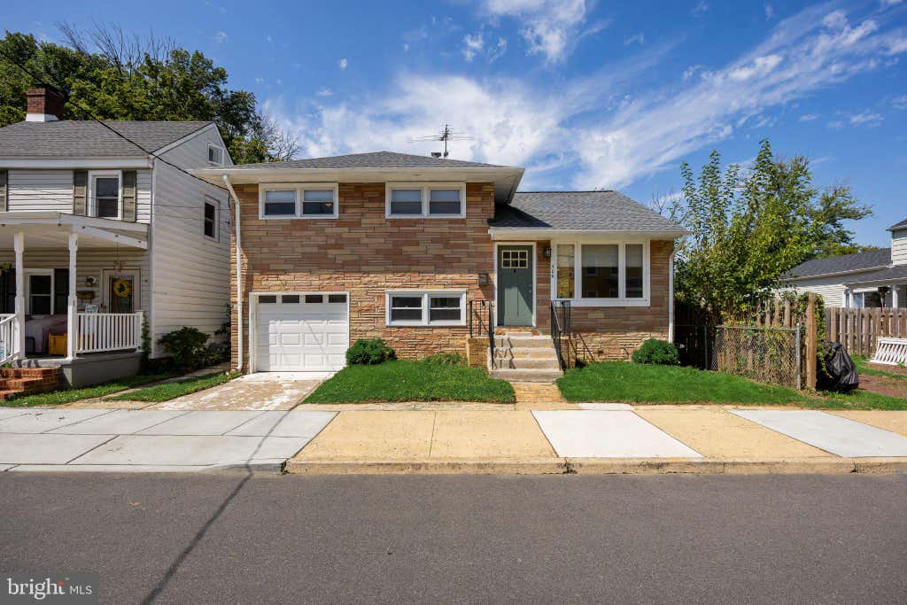 Photo of 306 Borden Street, BORDENTOWN, NJ 08505 (MLS # NJBL2119252)