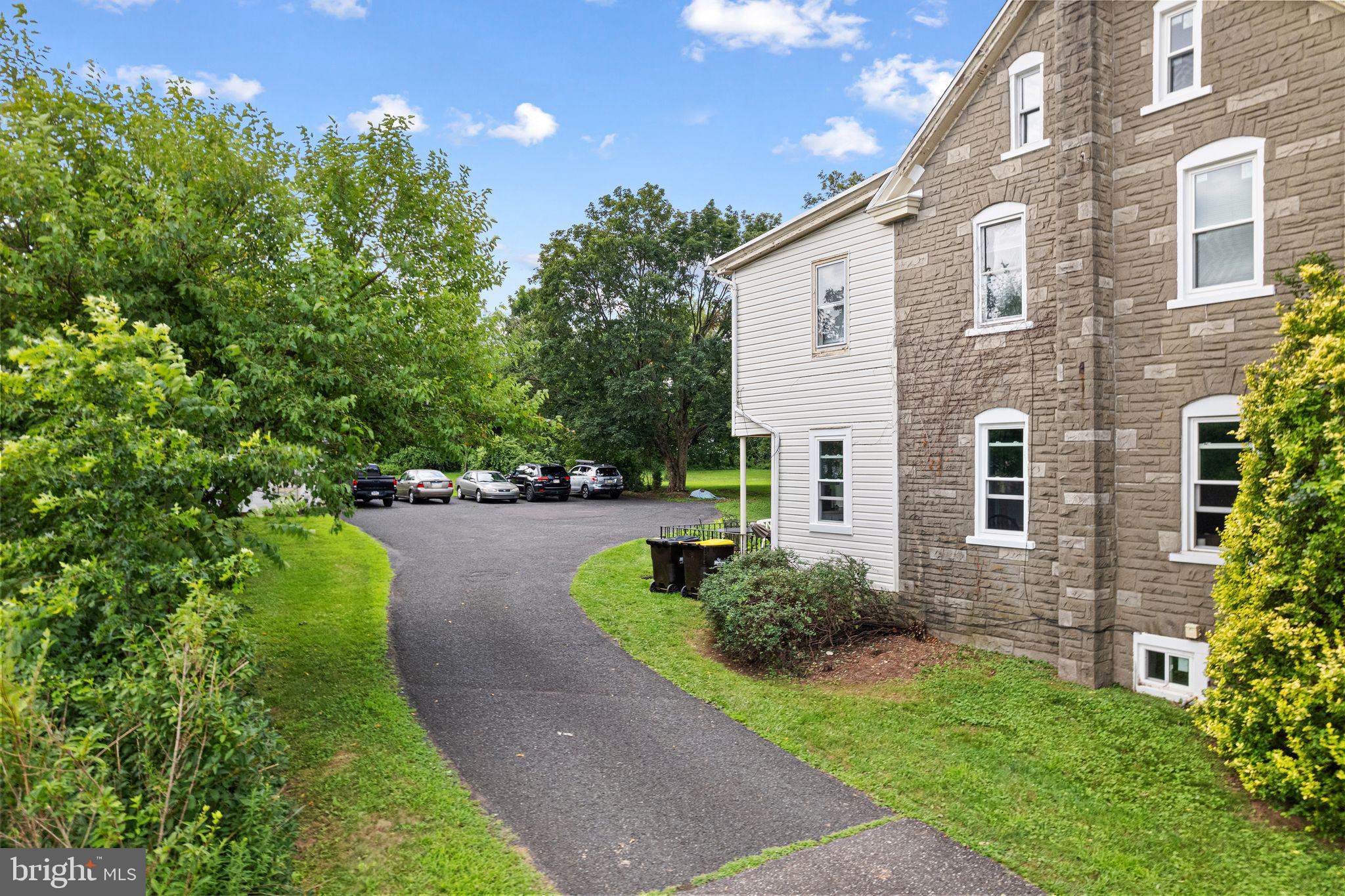 525 FORTY FOOT ROAD
