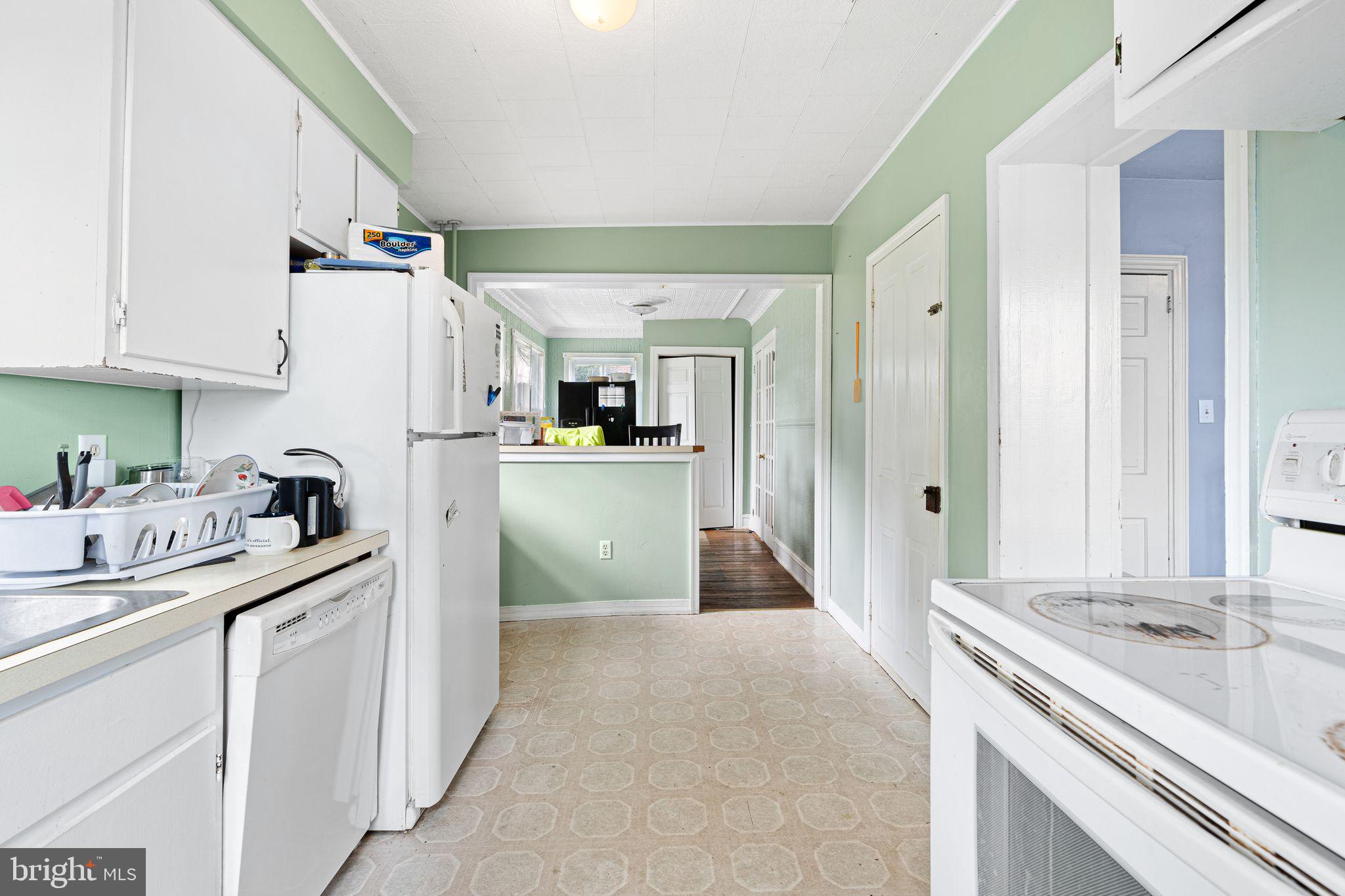 525 FORTY FOOT ROAD