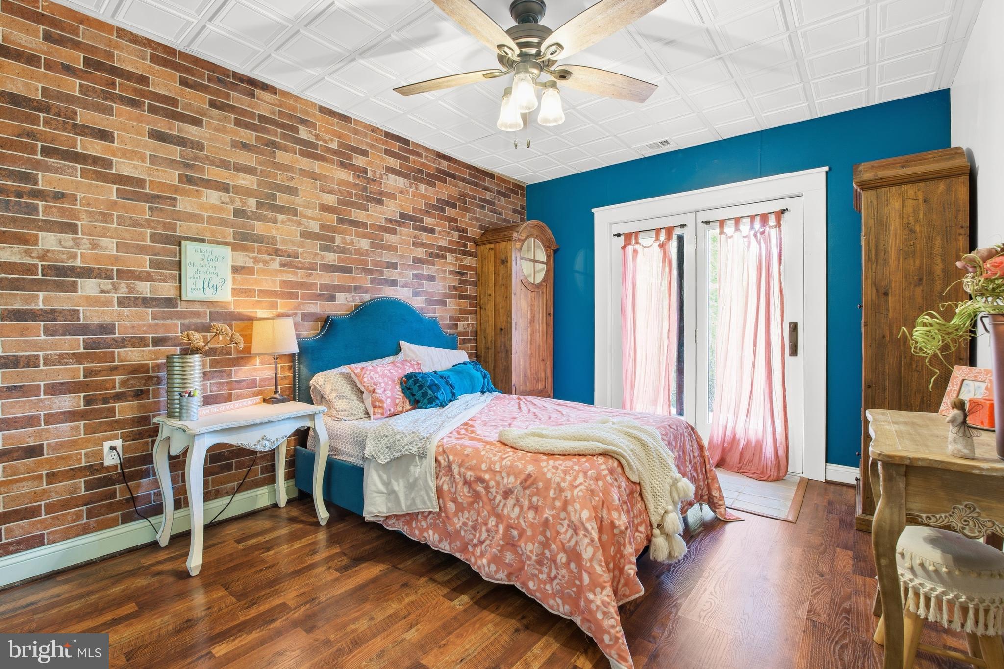 SUNSHINE ACRES - Residential