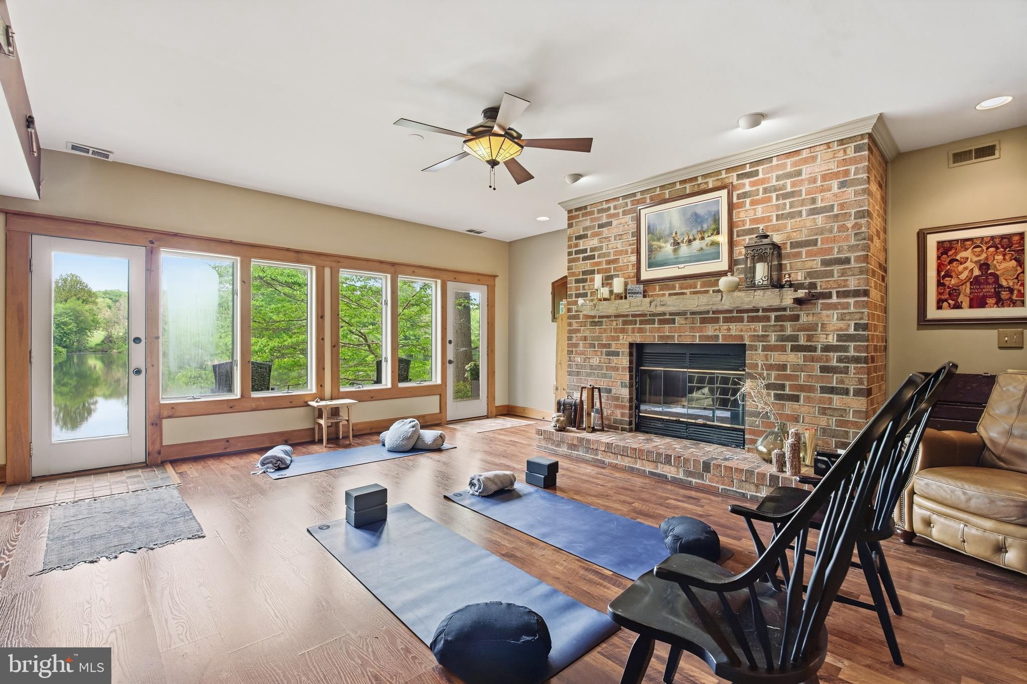 SUNSHINE ACRES - Residential