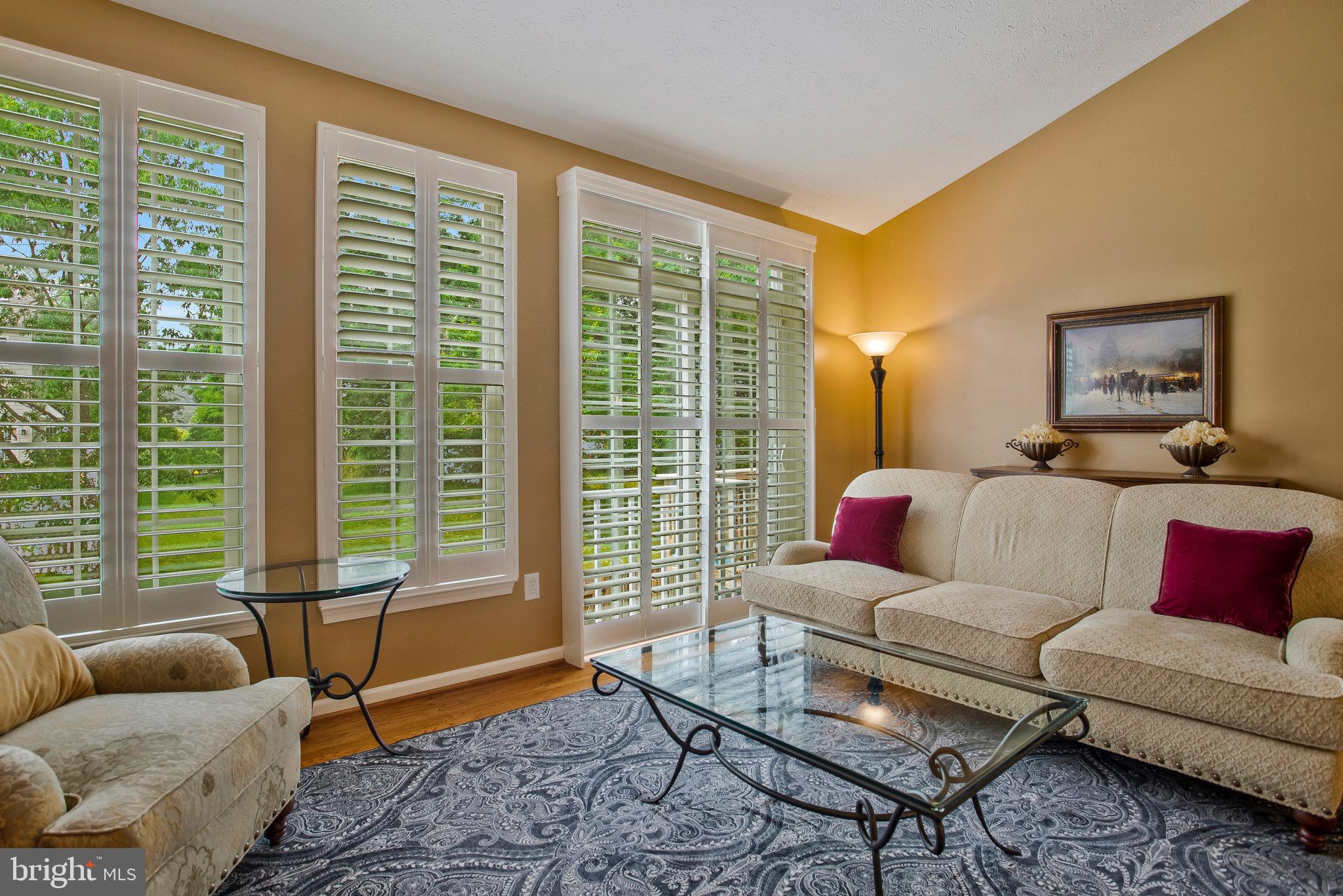 PINEY ORCHARD - Residential