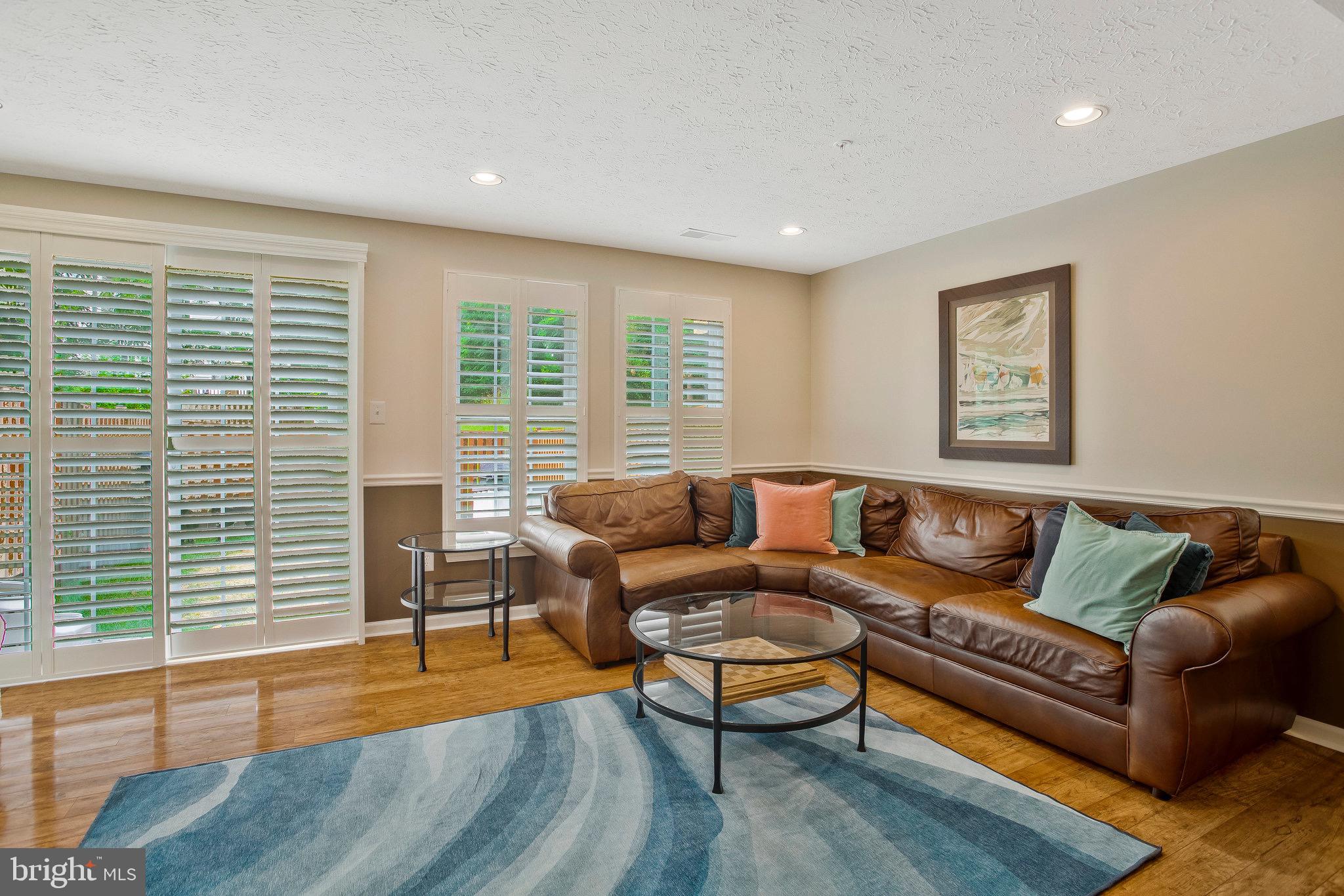 PINEY ORCHARD - Residential