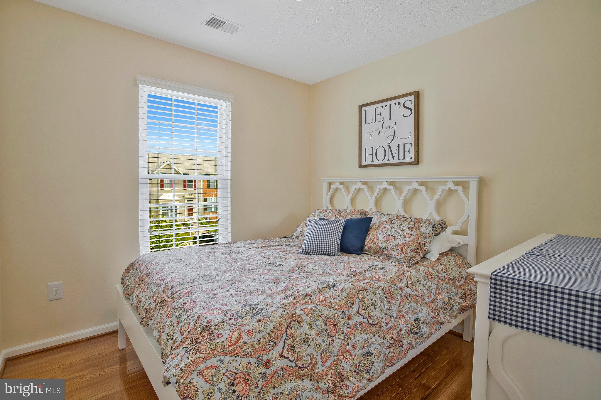 PINEY ORCHARD - Residential