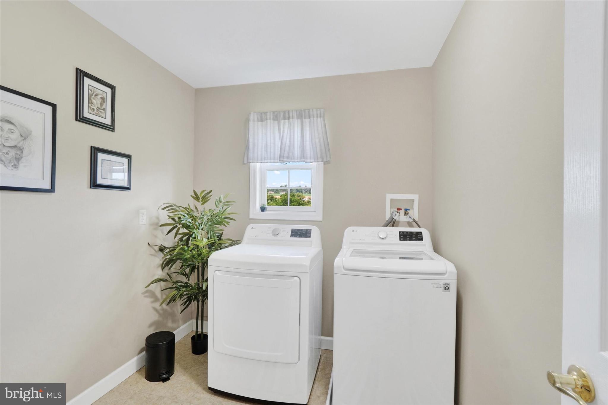 PLEASANT VALLEY GOLF COURSE - Residential