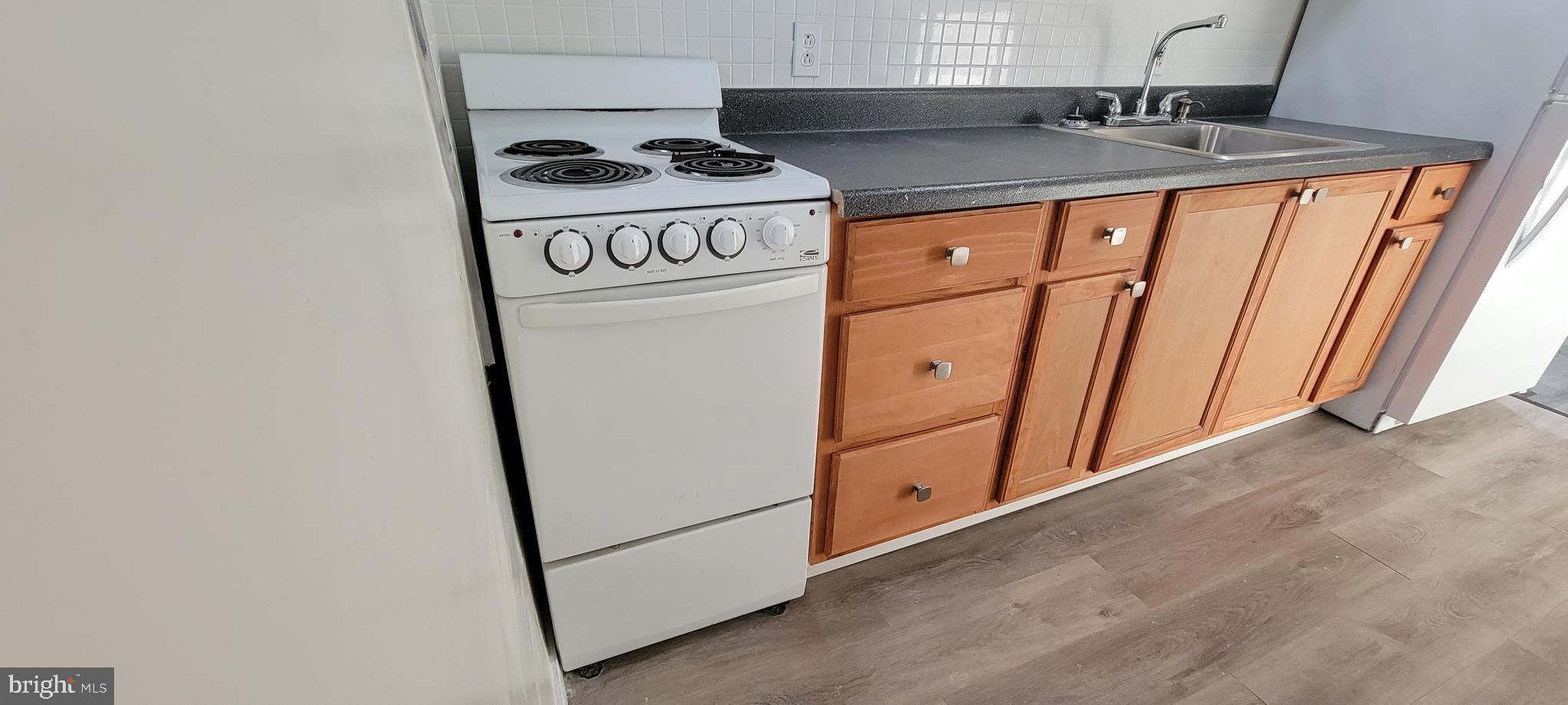 PORT RICHMOND - Residential