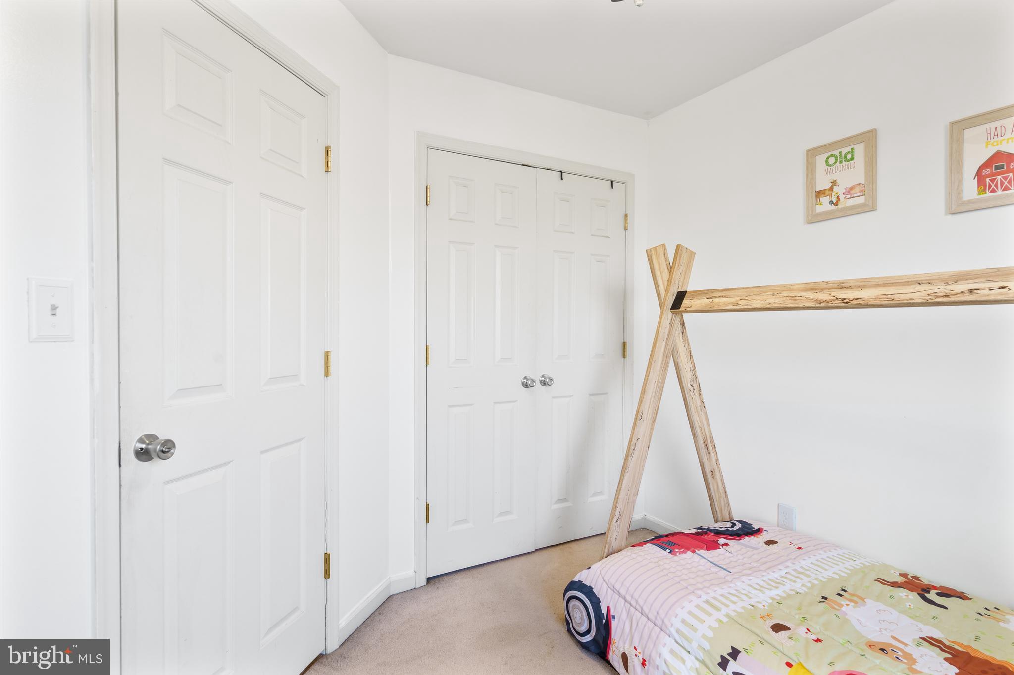 MILLS FARM - Residential