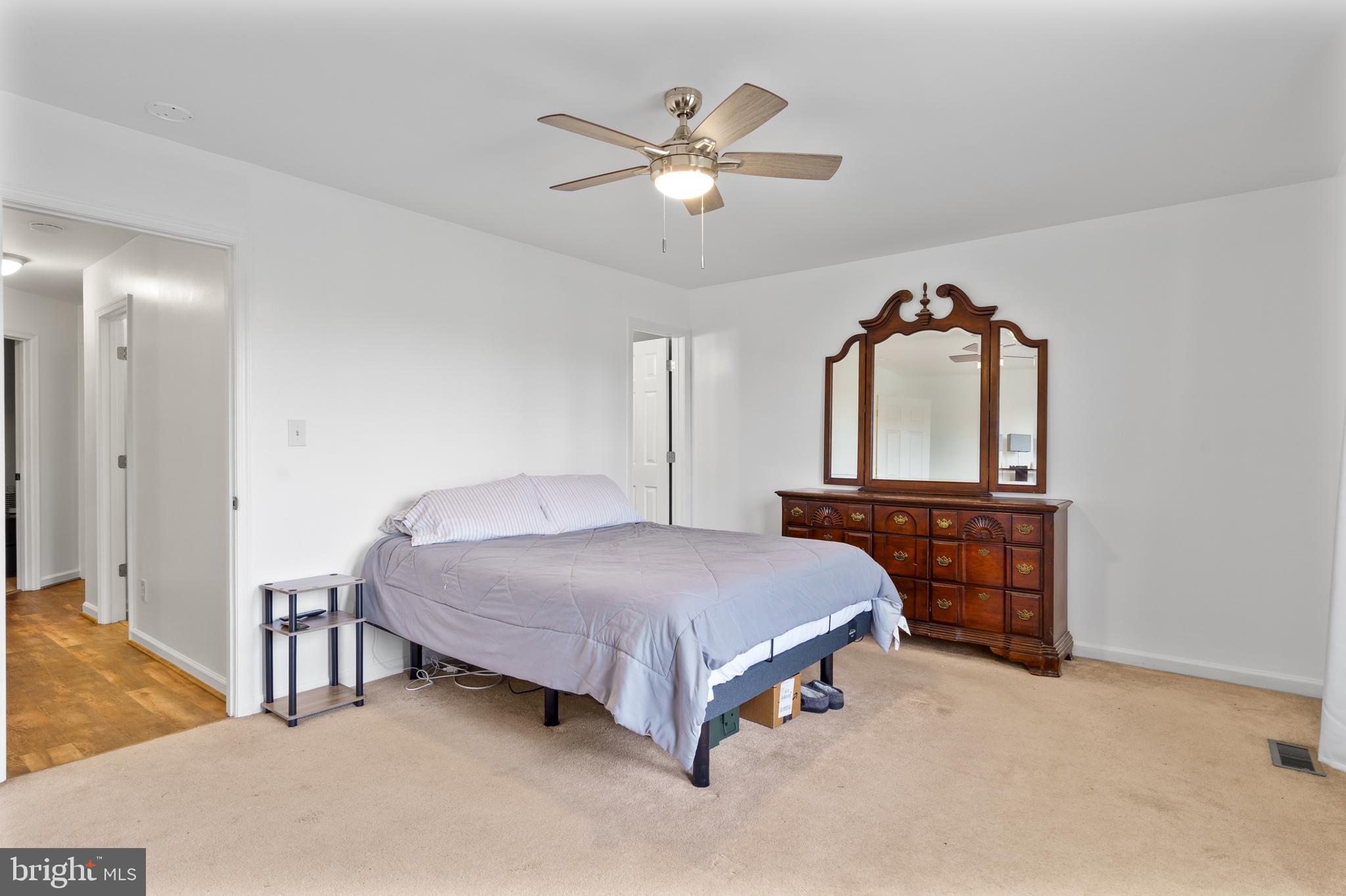 MILLS FARM - Residential