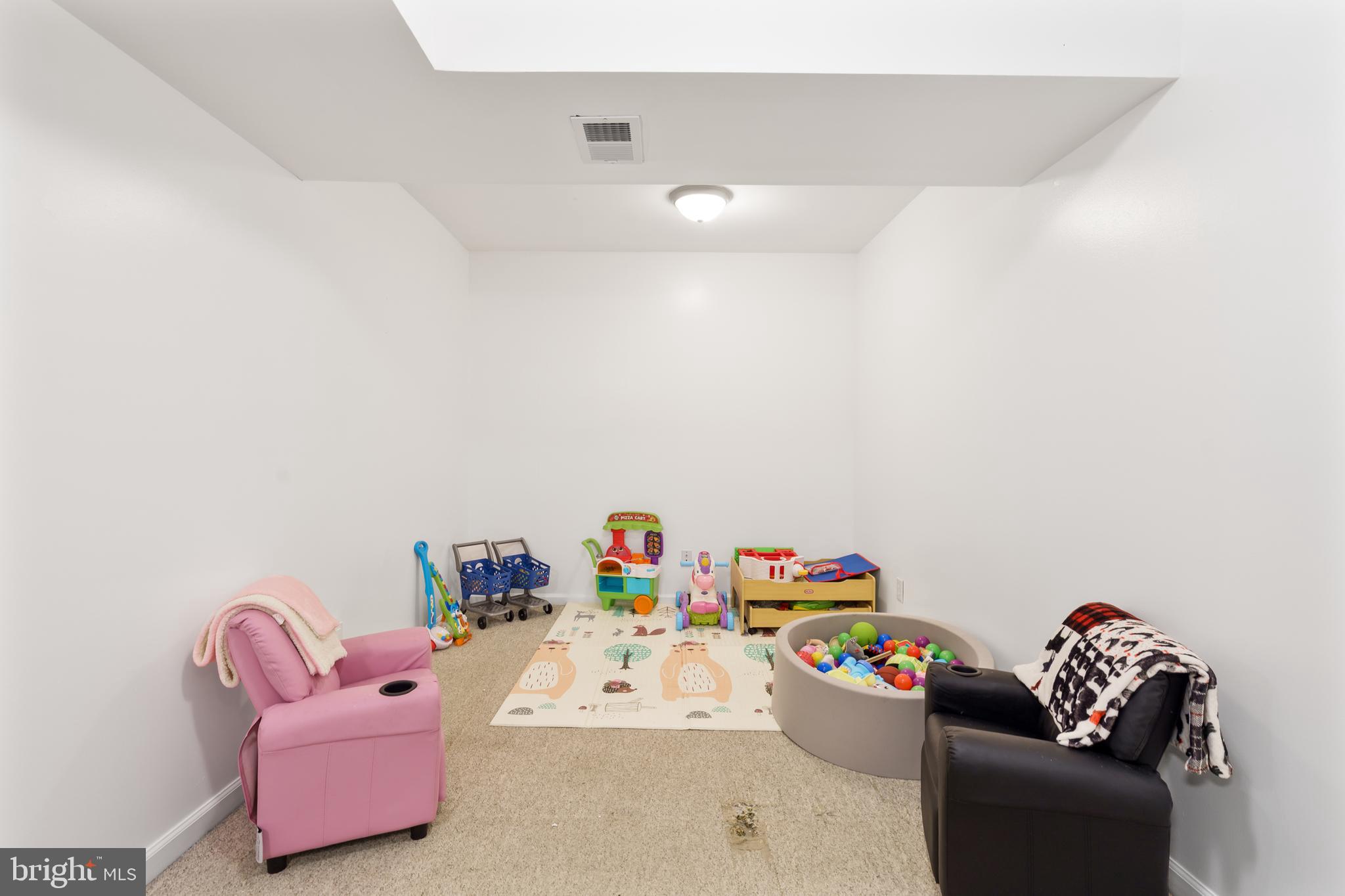 MILLS FARM - Residential