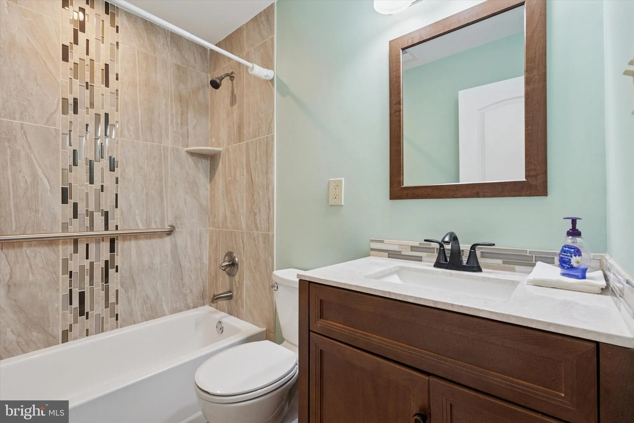 Langhorne, Pennsylvania 19047, United States, 3 Bedrooms Bedrooms, ,2 BathroomsBathrooms,Residential,Pending,93848