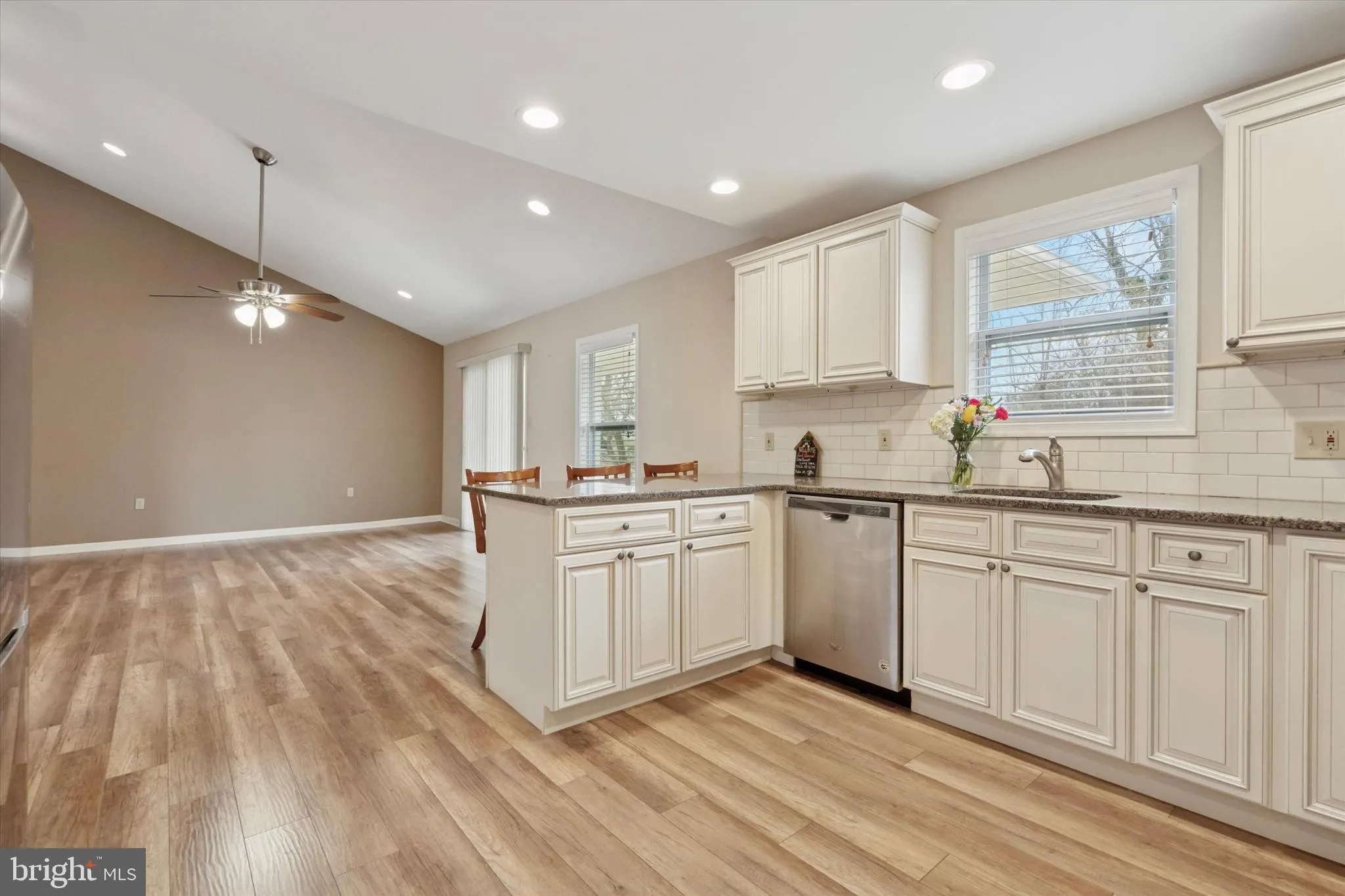 Langhorne, Pennsylvania 19047, United States, 3 Bedrooms Bedrooms, ,2 BathroomsBathrooms,Residential,Pending,93848