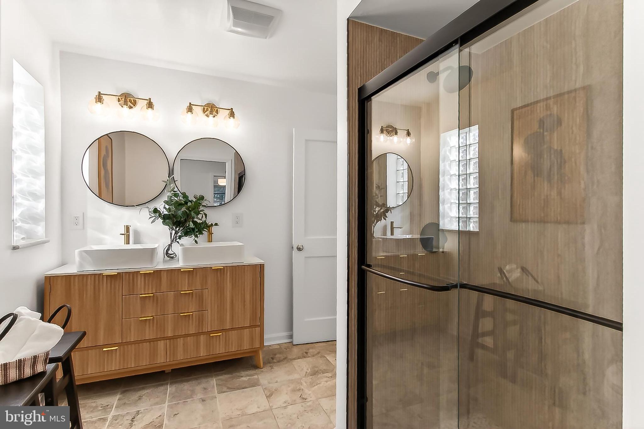 DEVONSHIRE - Residential