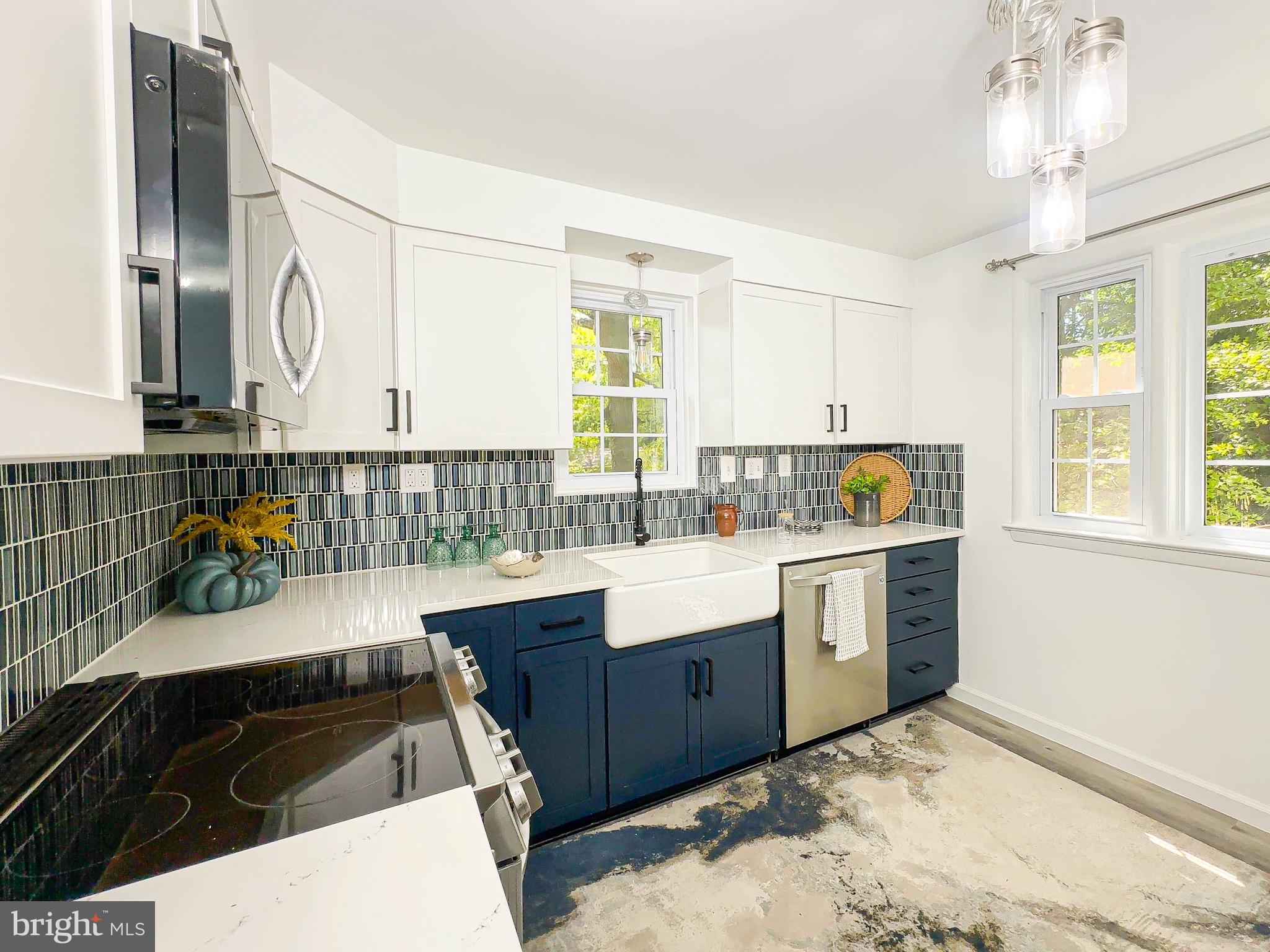 WAGGAMAN HEIGHTS - Residential