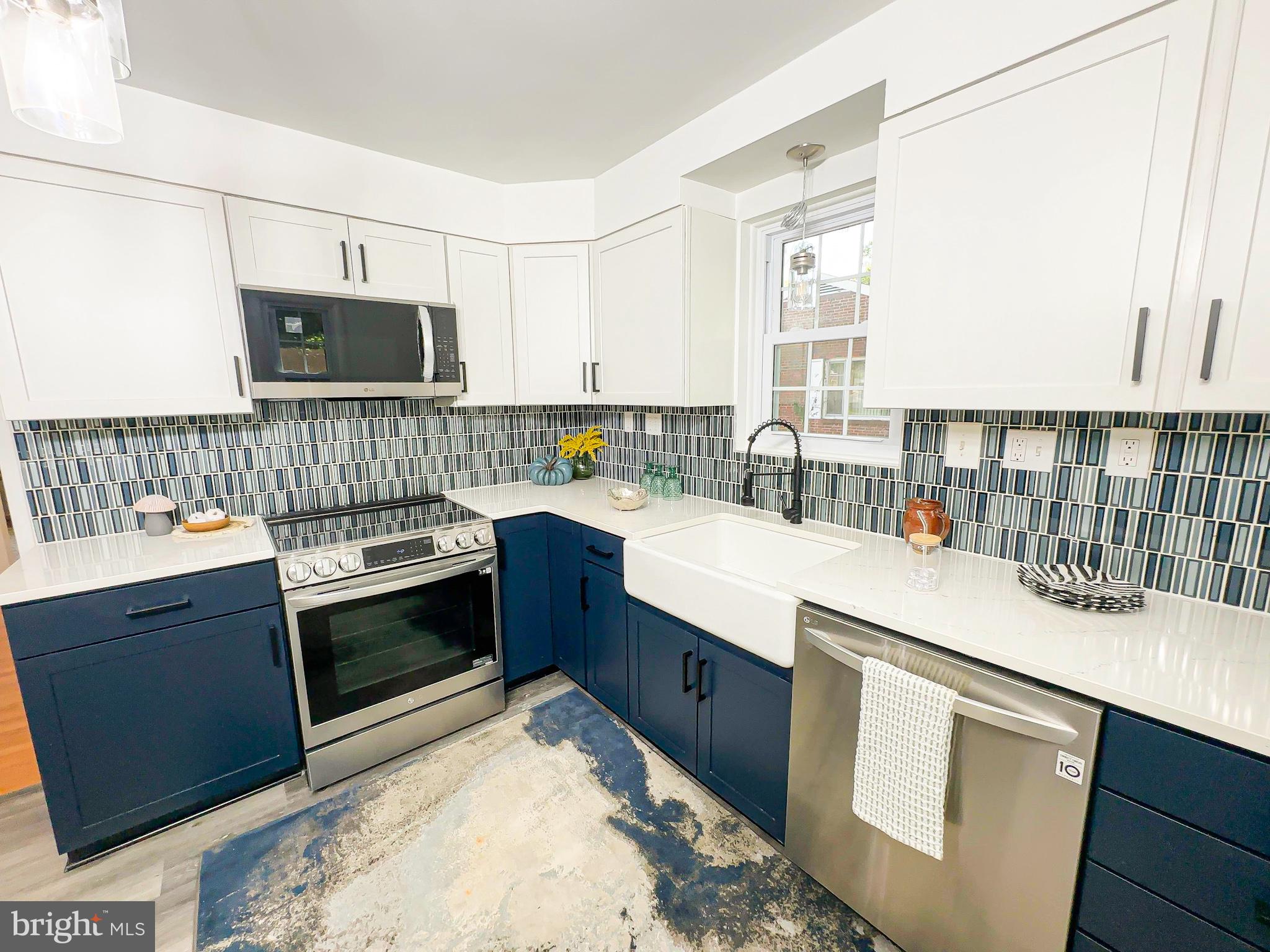 WAGGAMAN HEIGHTS - Residential