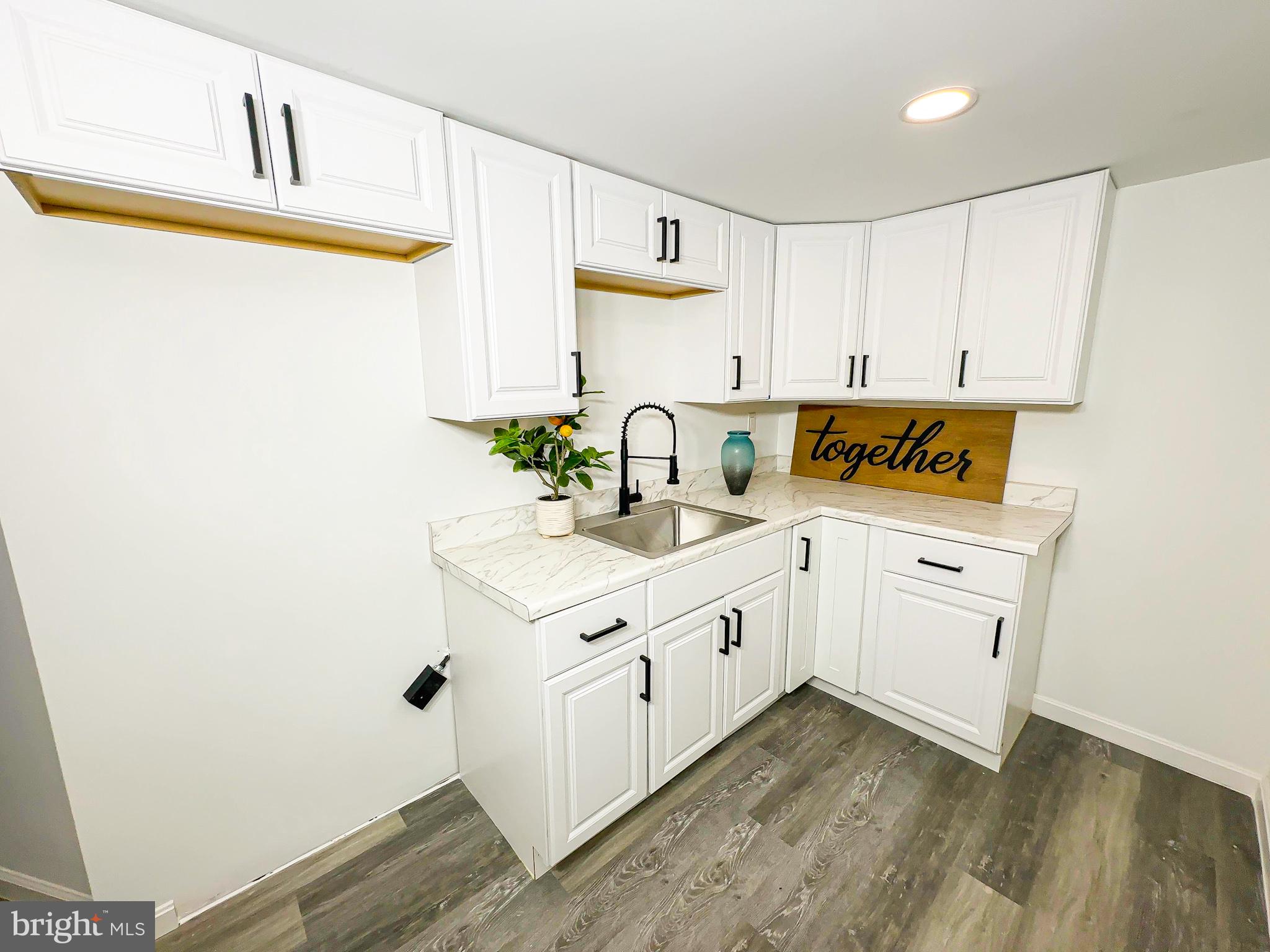 WAGGAMAN HEIGHTS - Residential