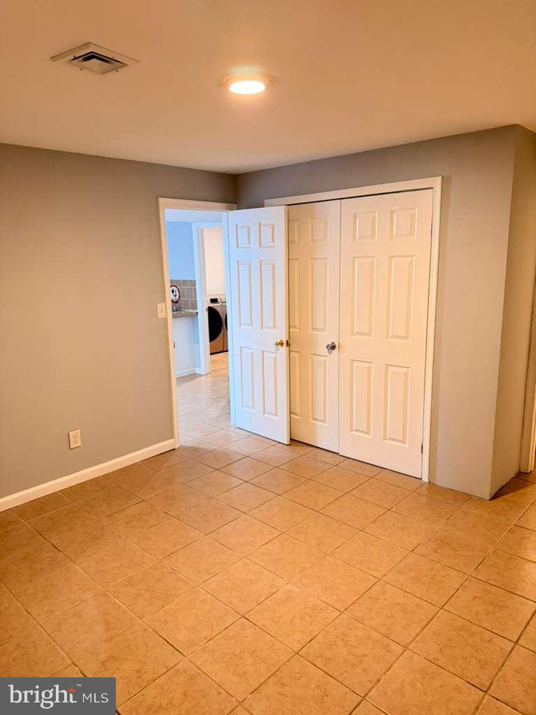 FAIRLAWN - Residential