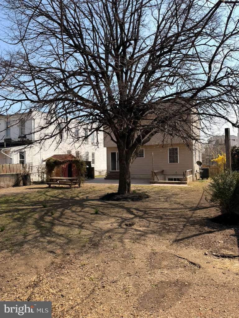 FAIRLAWN - Residential