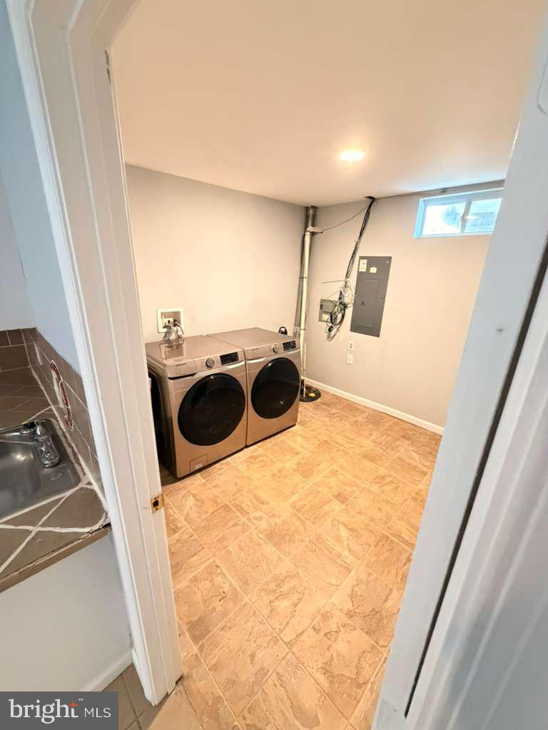 FAIRLAWN - Residential