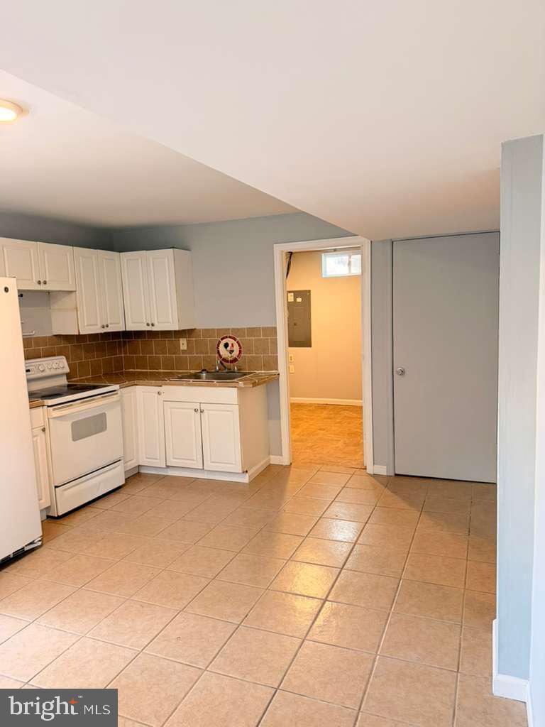 FAIRLAWN - Residential