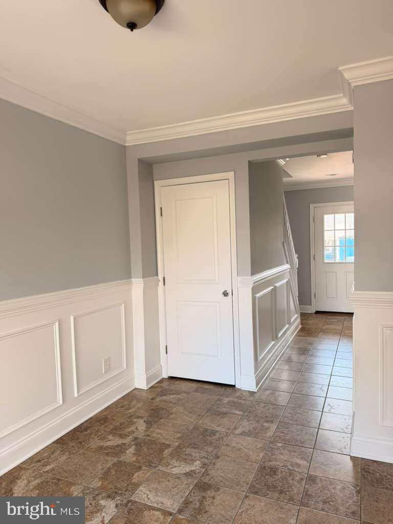 FAIRLAWN - Residential