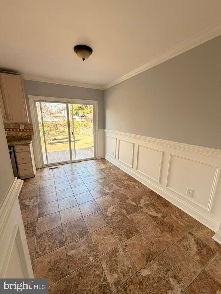 FAIRLAWN - Residential