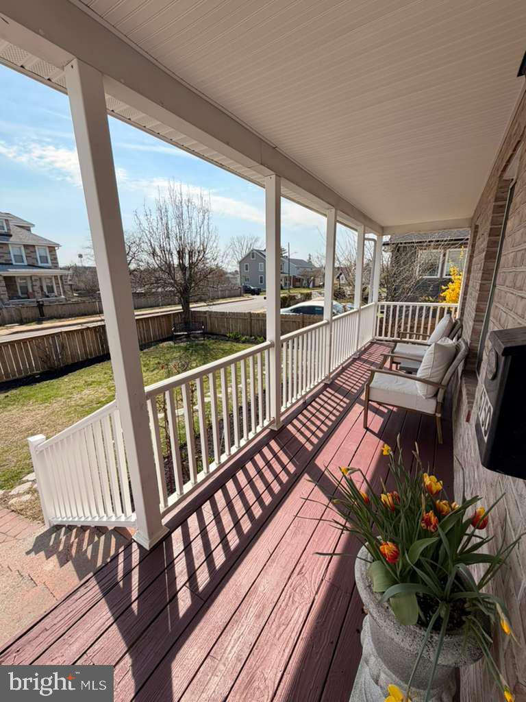 FAIRLAWN - Residential