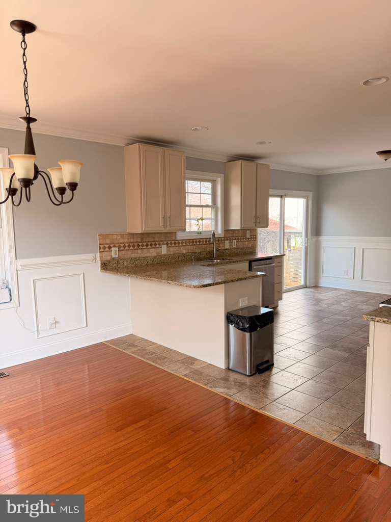 FAIRLAWN - Residential