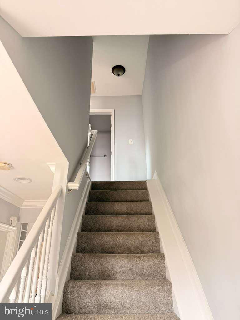 FAIRLAWN - Residential