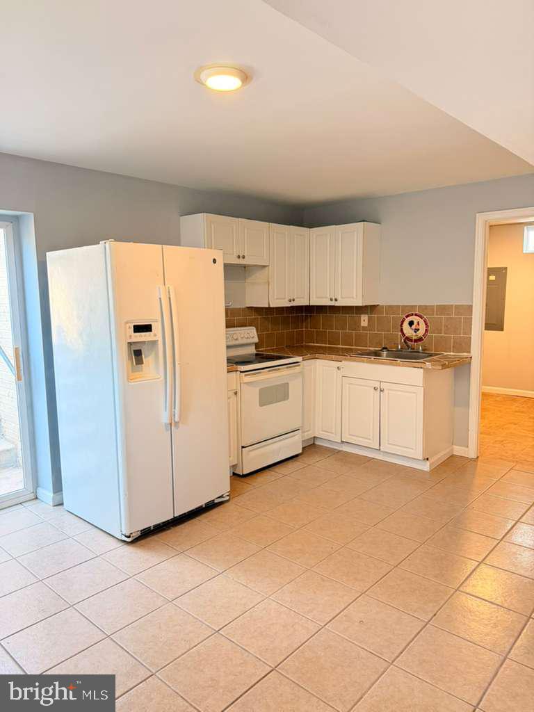 FAIRLAWN - Residential