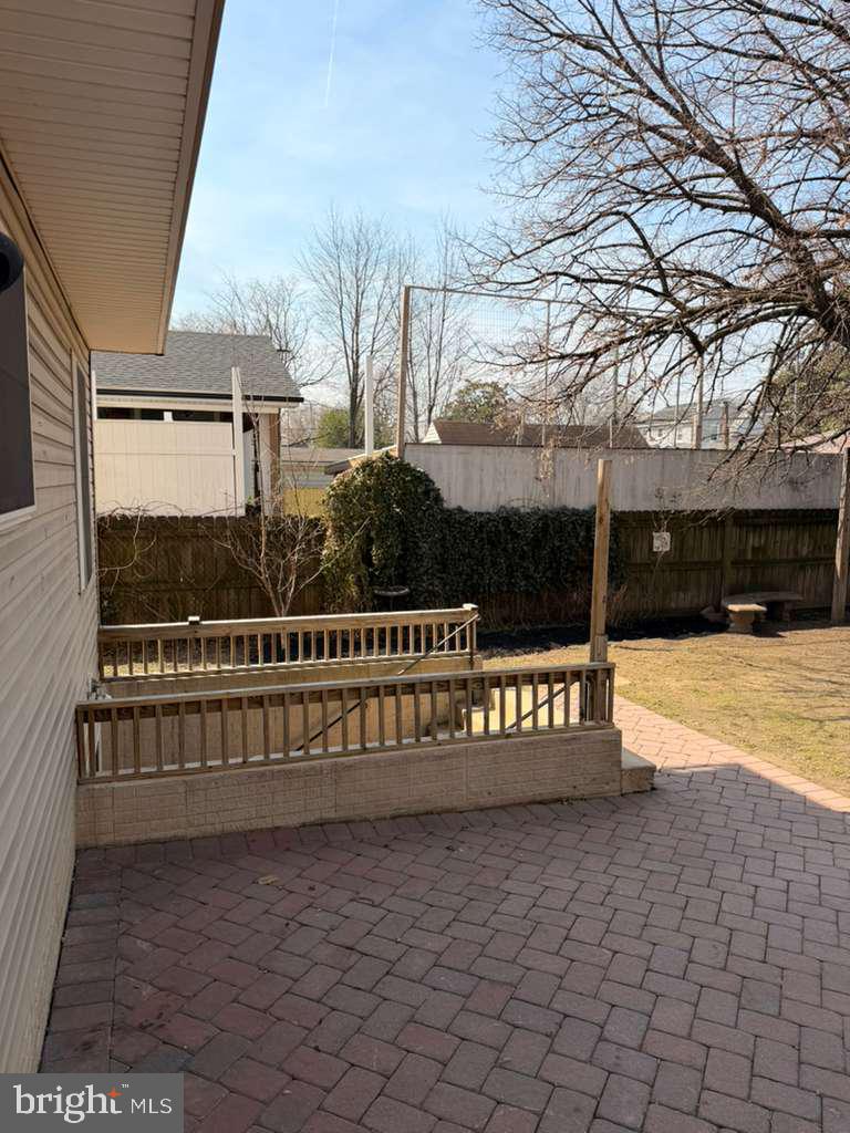 FAIRLAWN - Residential