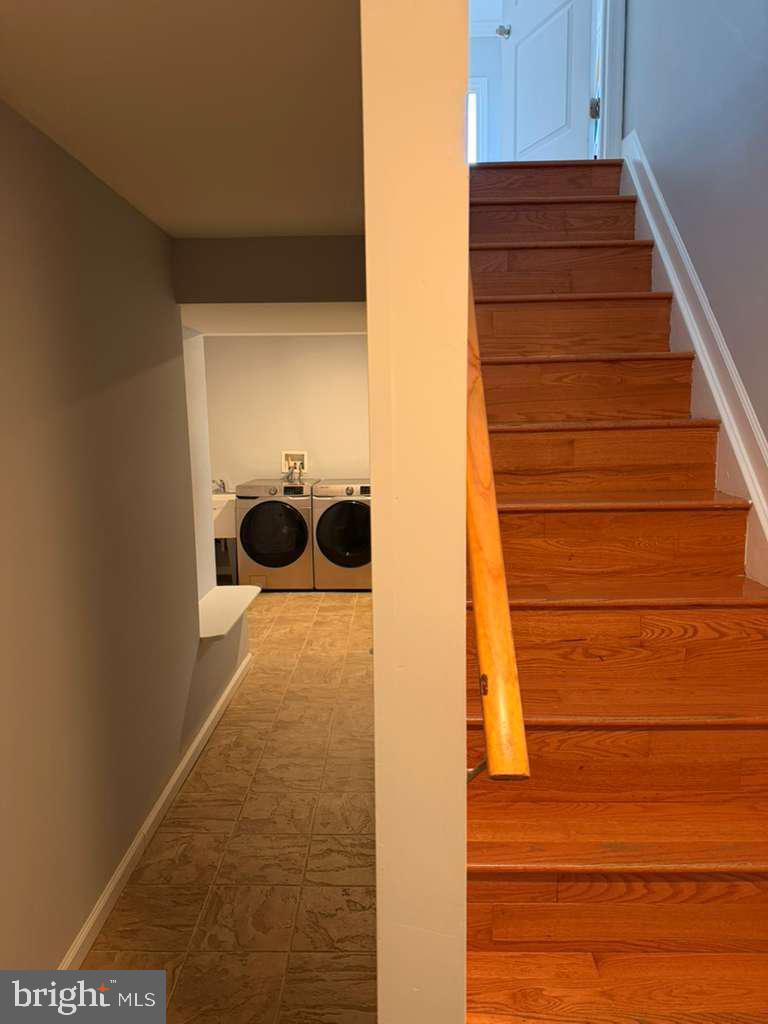 FAIRLAWN - Residential