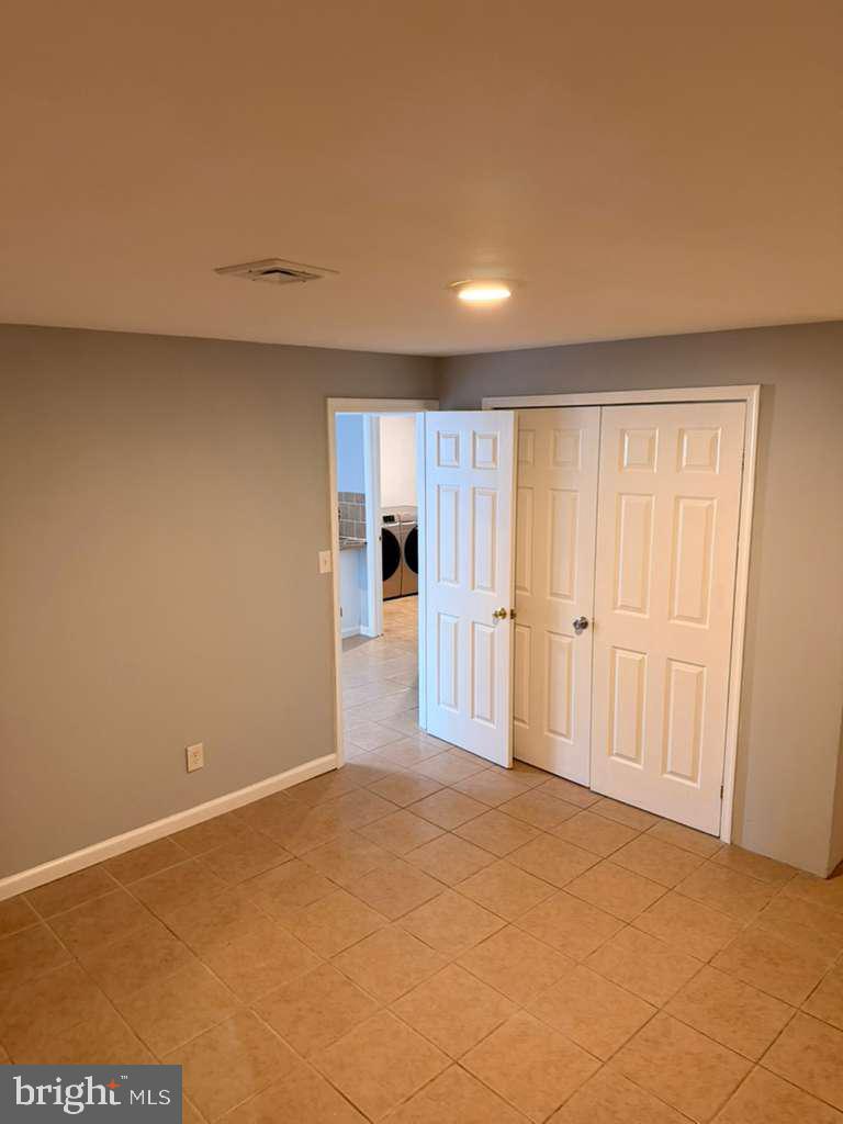 FAIRLAWN - Residential