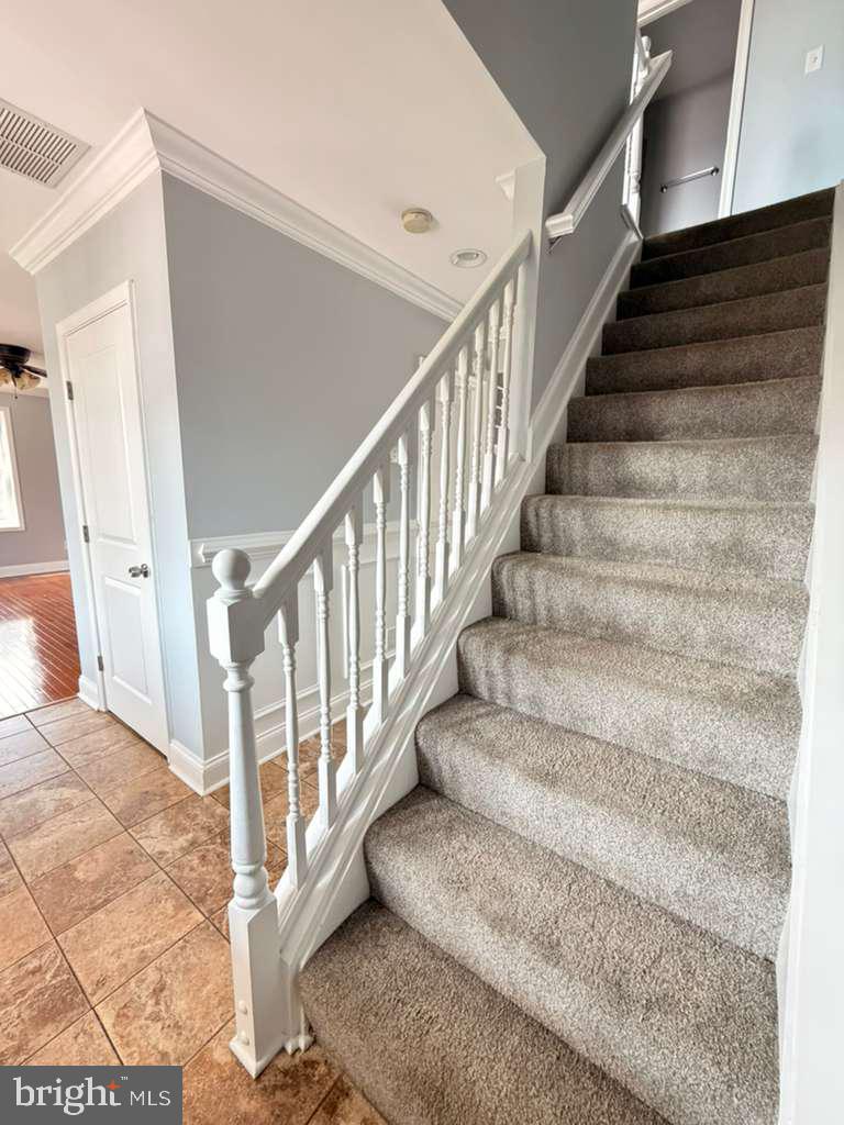 FAIRLAWN - Residential