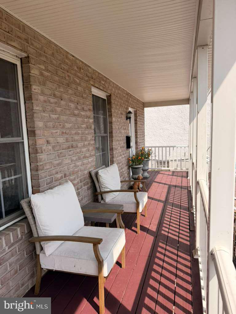 FAIRLAWN - Residential