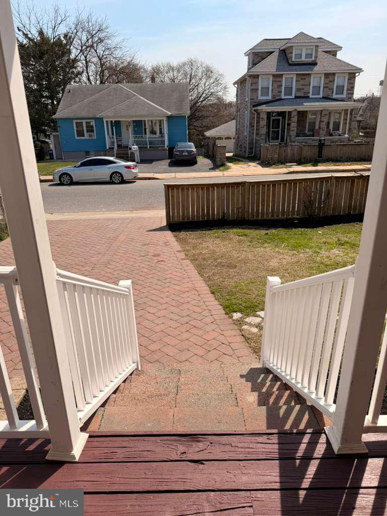 FAIRLAWN - Residential