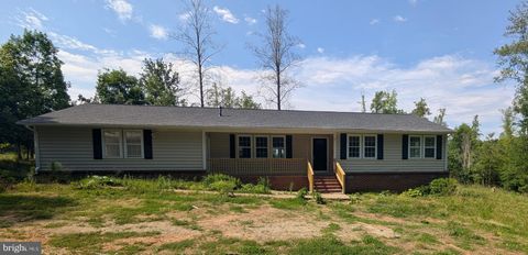 Homes For Sale - 14720 Dovey Road<br/> SPOTSYLVANIA, VA 22551